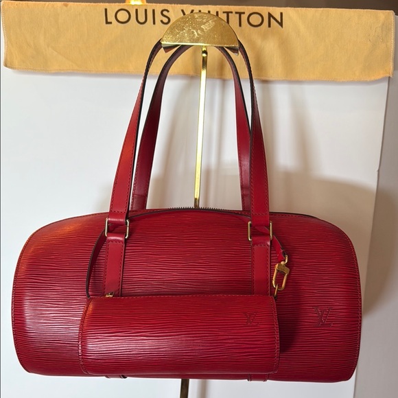 Louis Vuitton Red Shoulder Bag with Gold Hardware - Picture 1 of 9